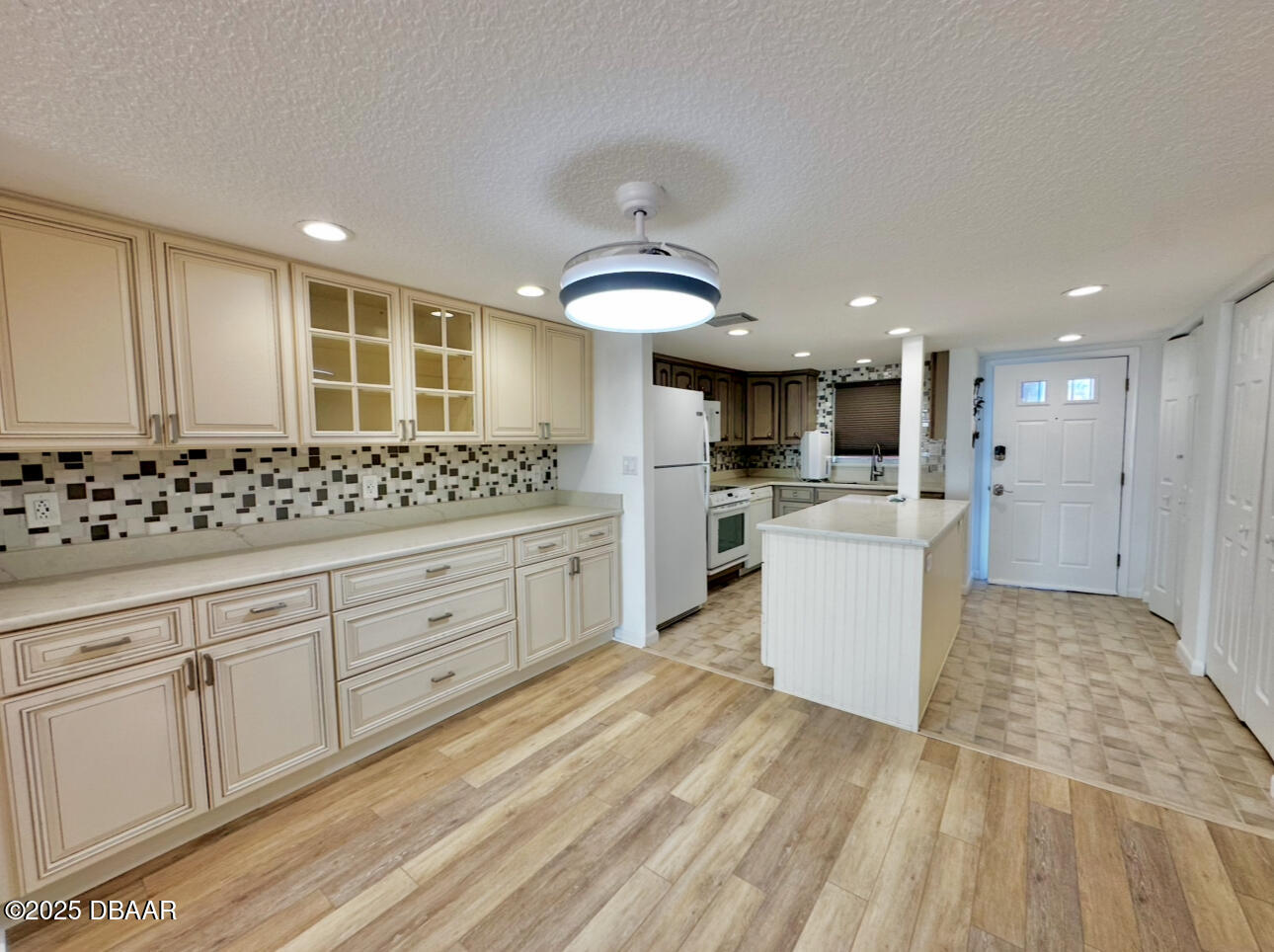 3845 S Atlantic Avenue, 1