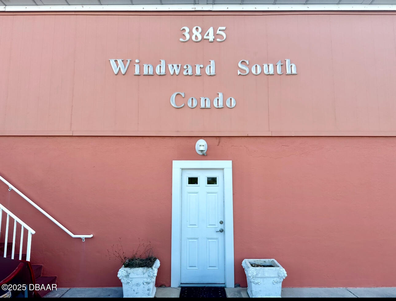 3845 S Atlantic Avenue, 1