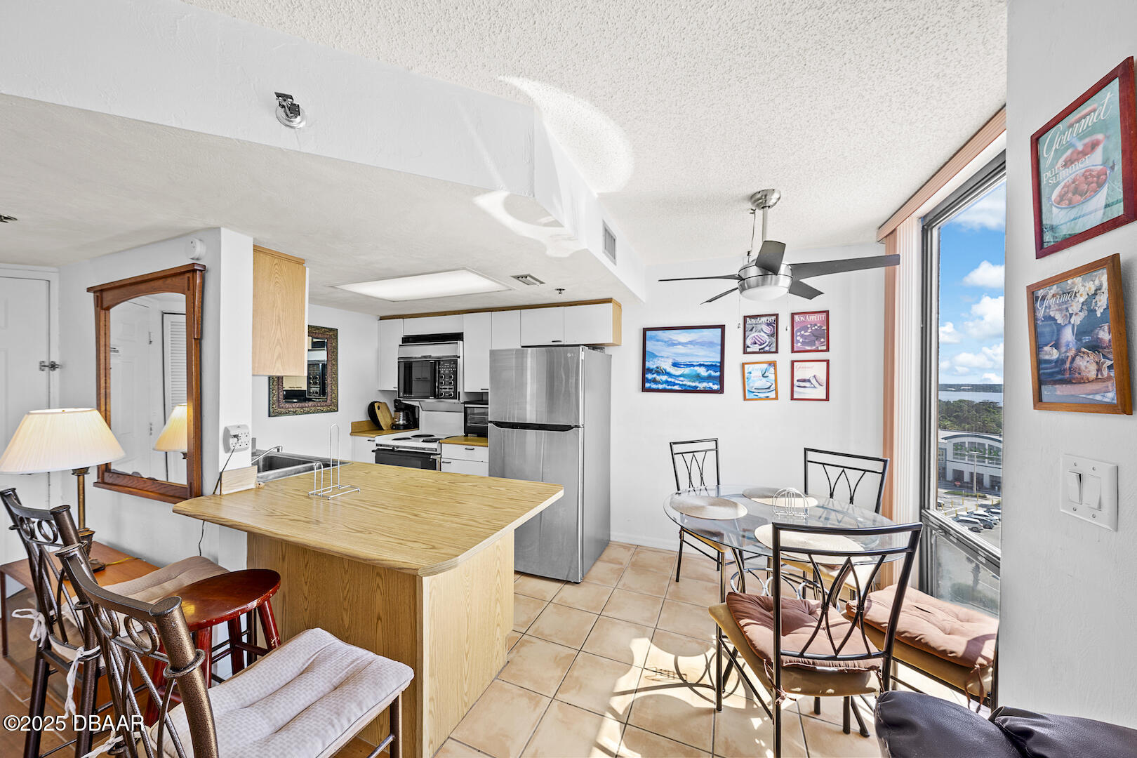 3023 S Atlantic Avenue, 8010
