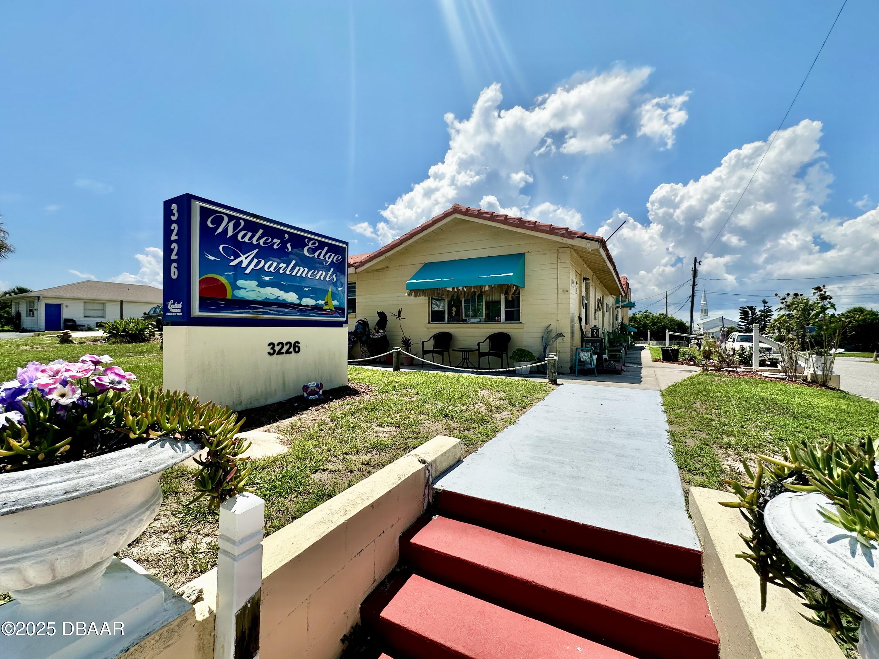 3226 S Atlantic Avenue, 5
