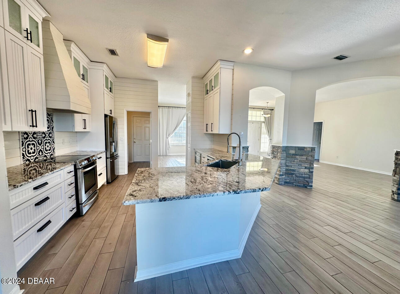 1755 Creekwater Boulevard