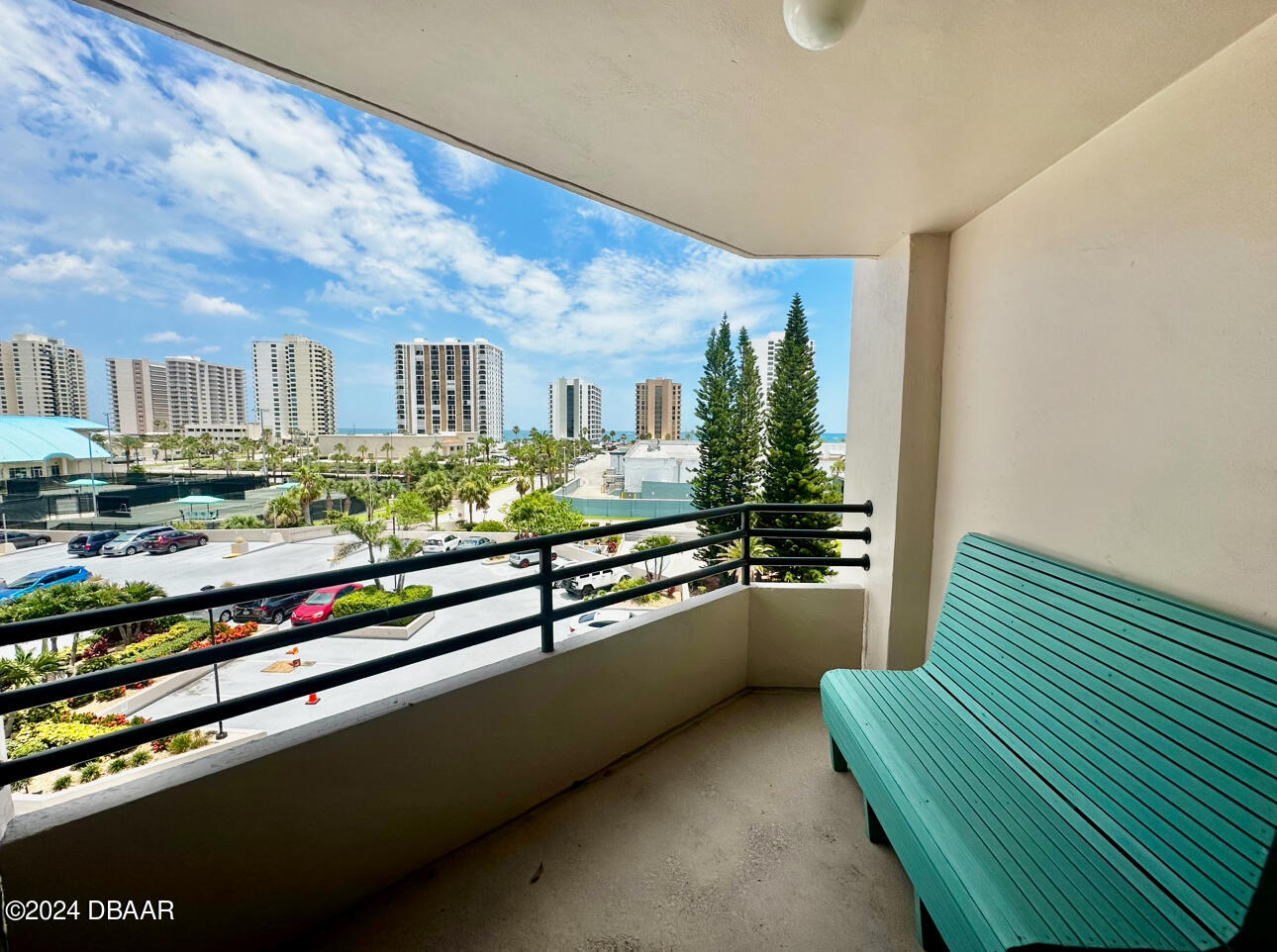 1 Oceans West Boulevard 4B5