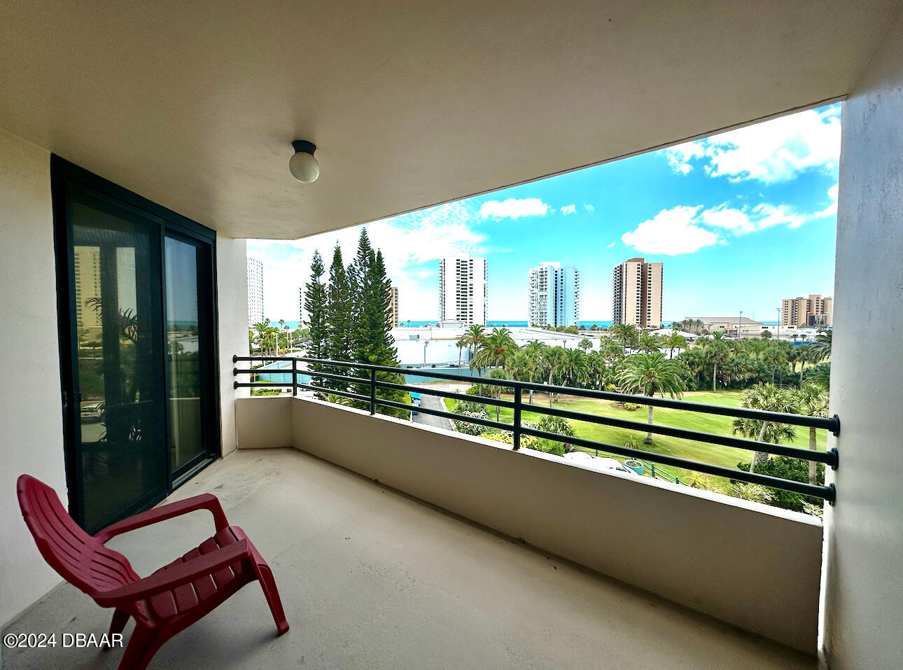 1 Oceans West Boulevard 4B5