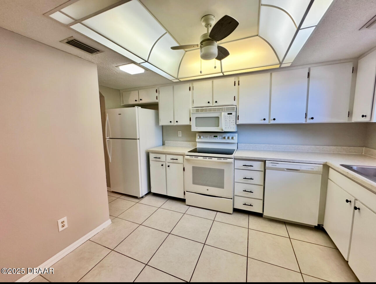 2250 S Palmetto Avenue J3