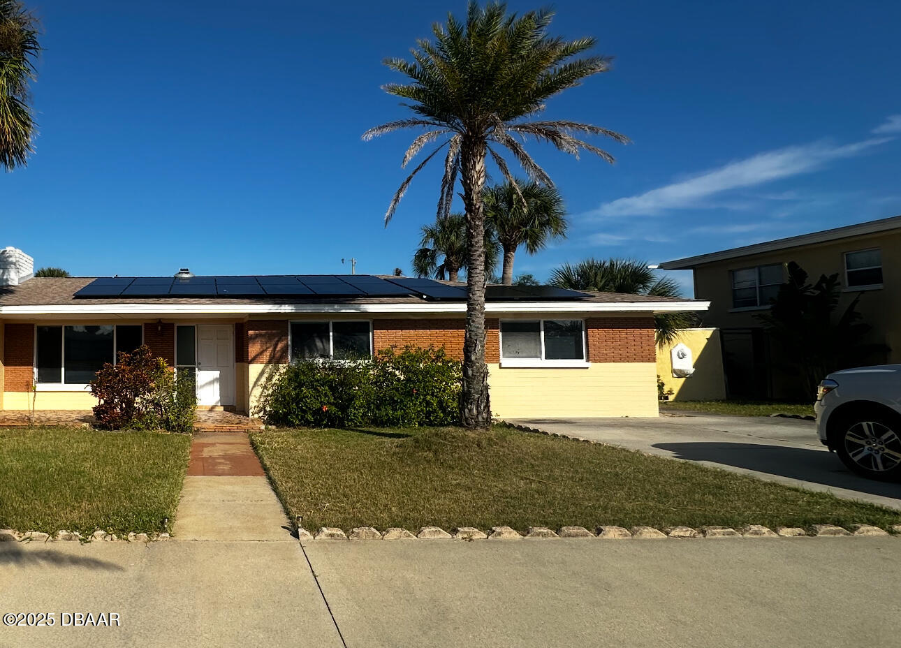1104 Jacaranda Avenue Apt 1