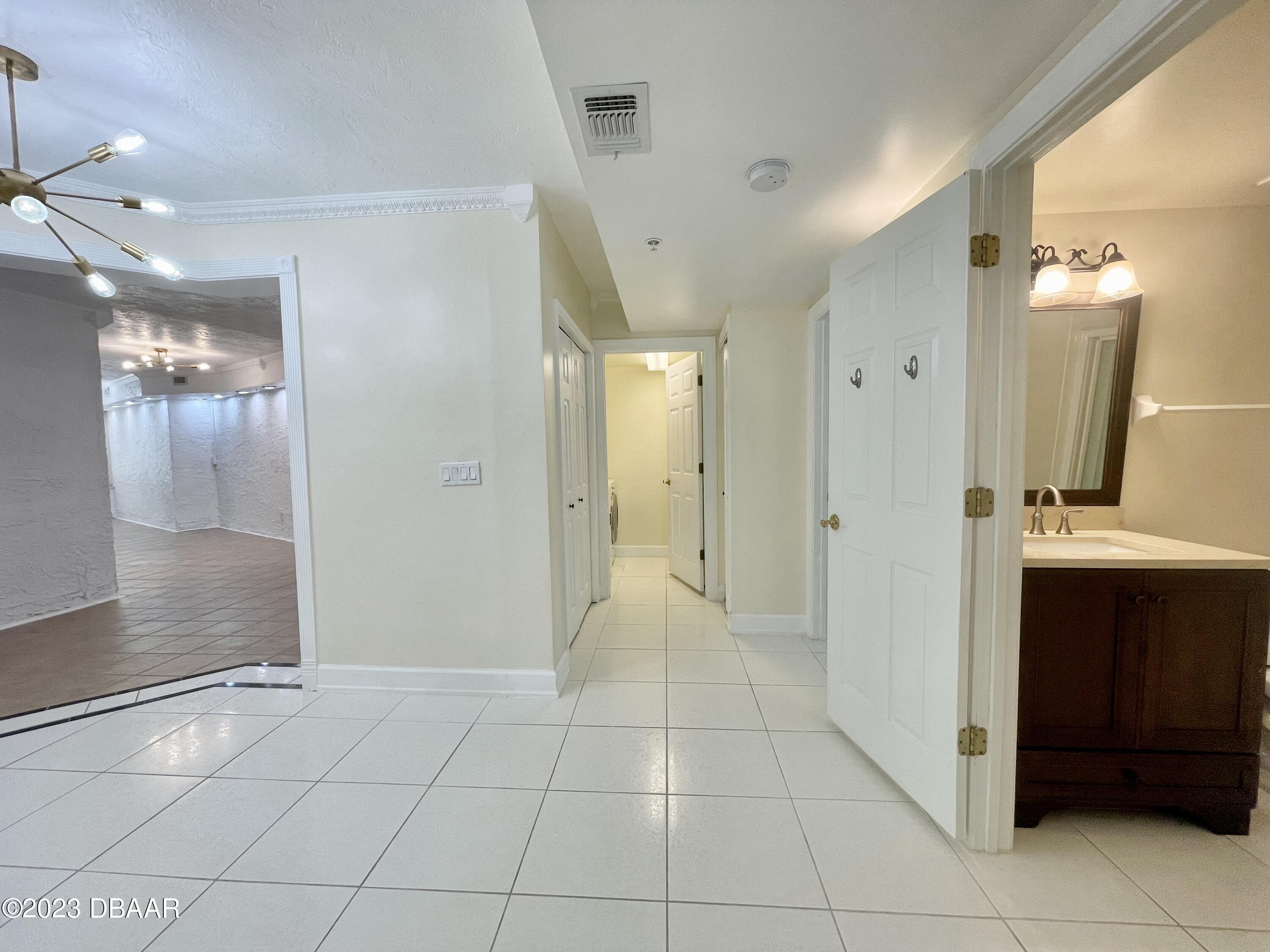 4575 S Atlantic Avenue 6203