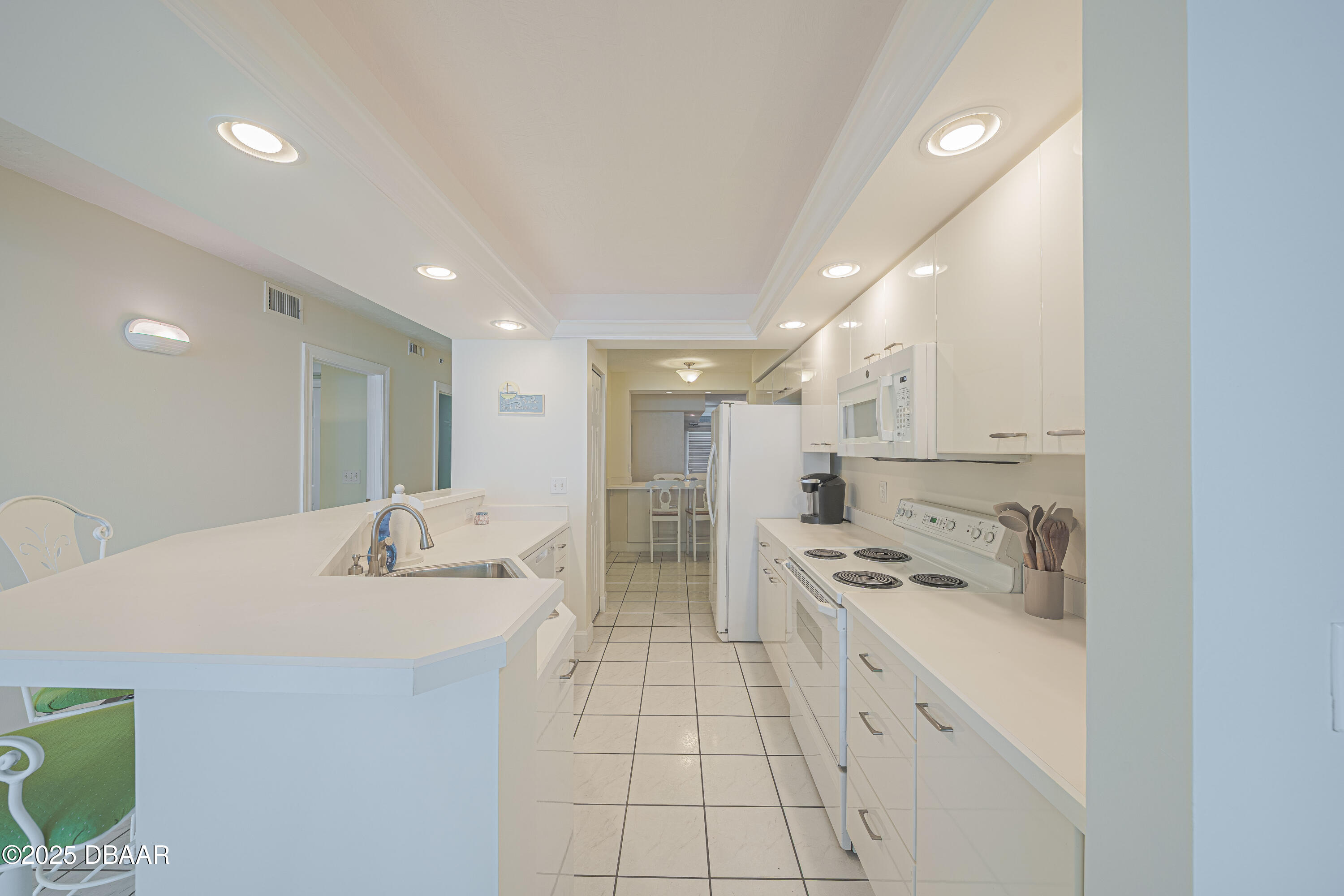 4575 S Atlantic Avenue 6607