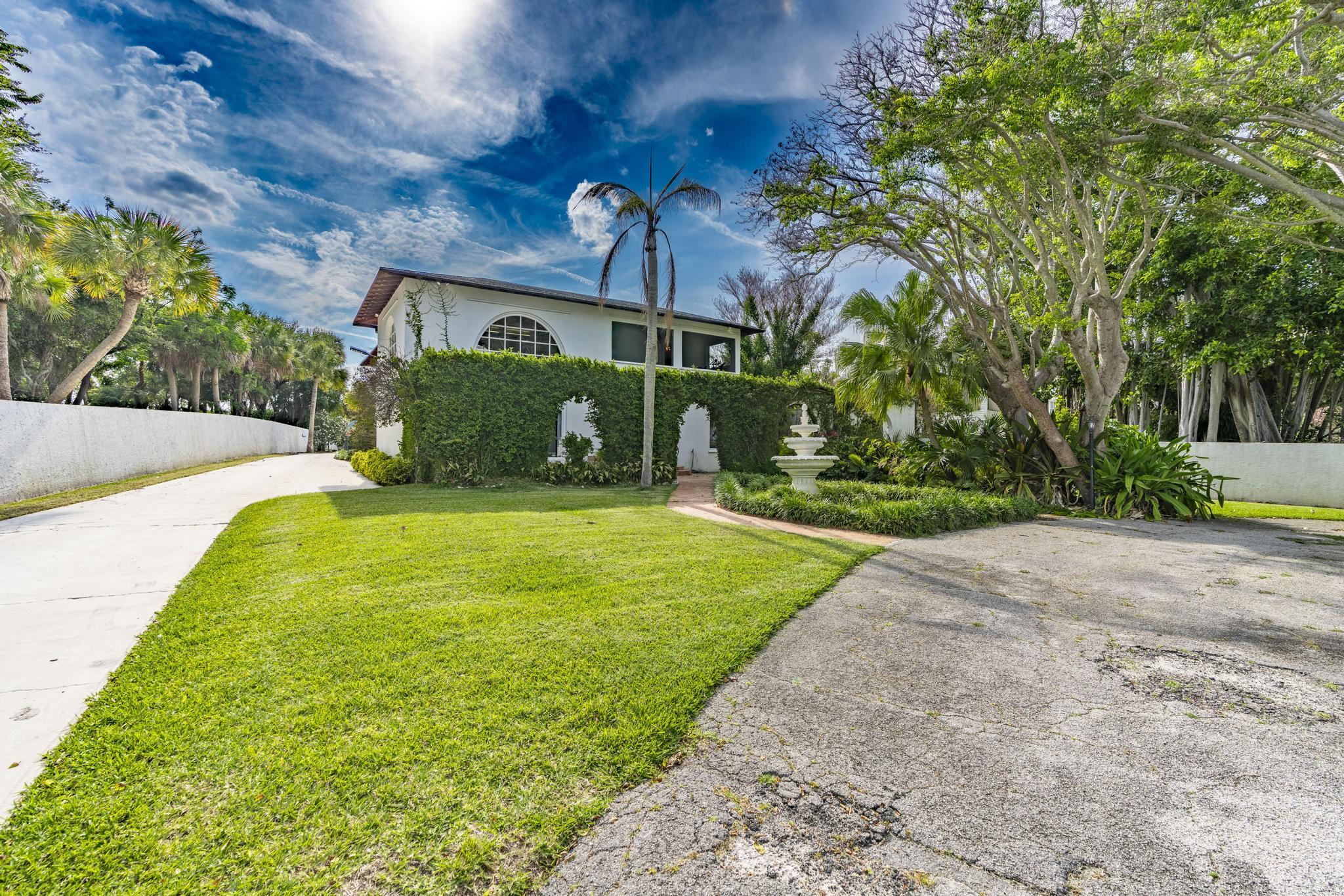 1009 S Indian River Drive