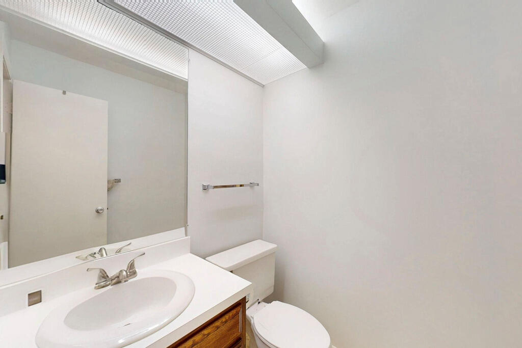 3 Lake Vista Trail 203, Port St. Lucie Unit: 203