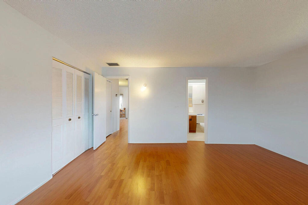 3 Lake Vista Trail 203, Port St. Lucie Unit: 203