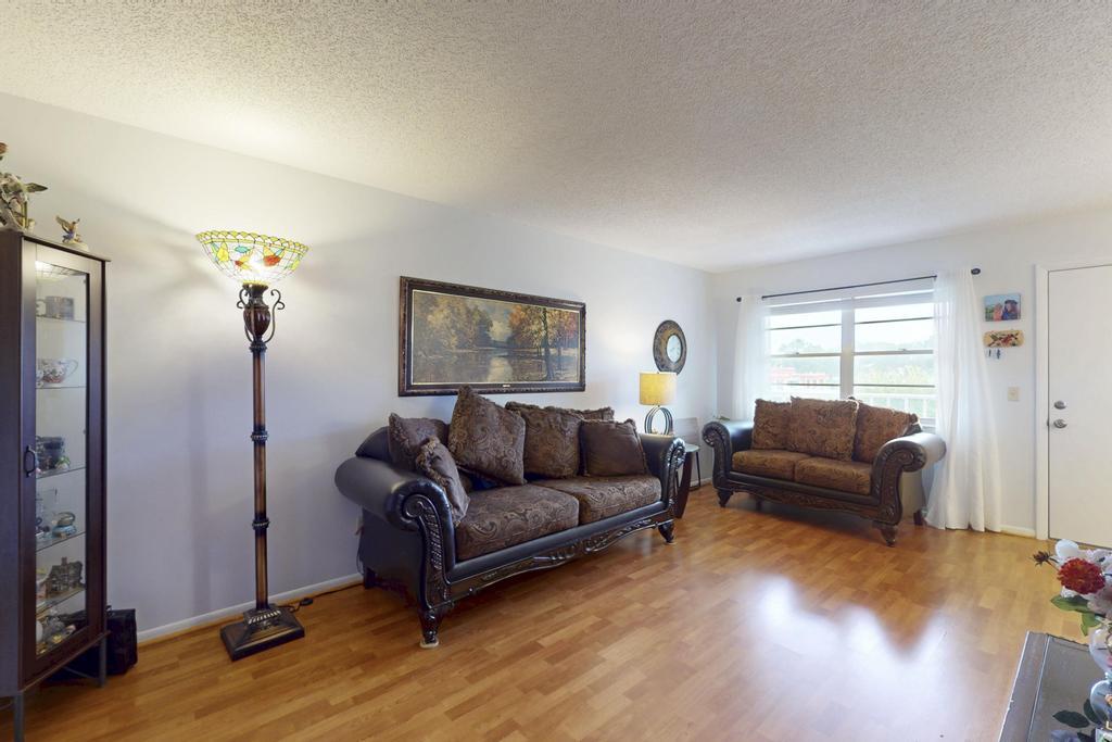 3 Lake Vista Trail 203, Port St. Lucie Unit: 203