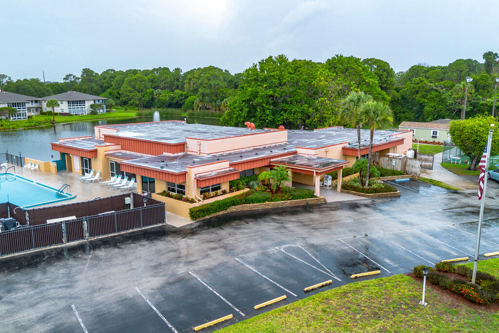 3 Lake Vista Trail 203, Port St. Lucie Unit: 203