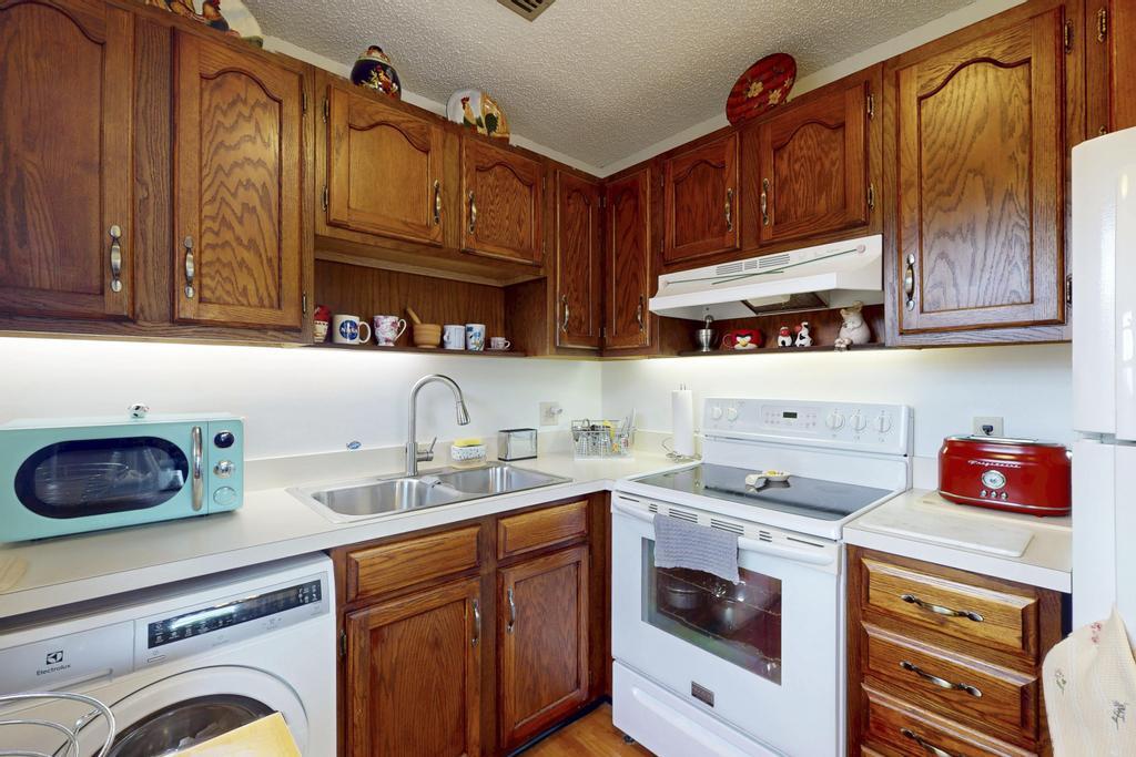 3 Lake Vista Trail 203, Port St. Lucie Unit: 203