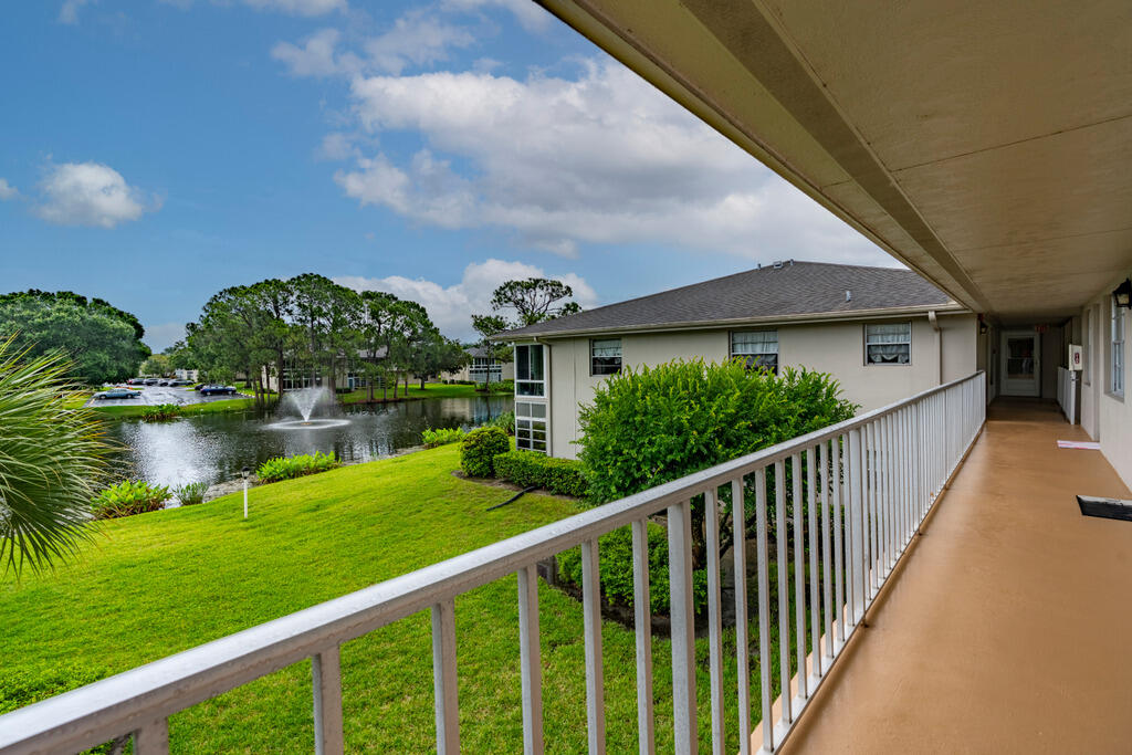 3 Lake Vista Trail 203, Port St. Lucie Unit: 203