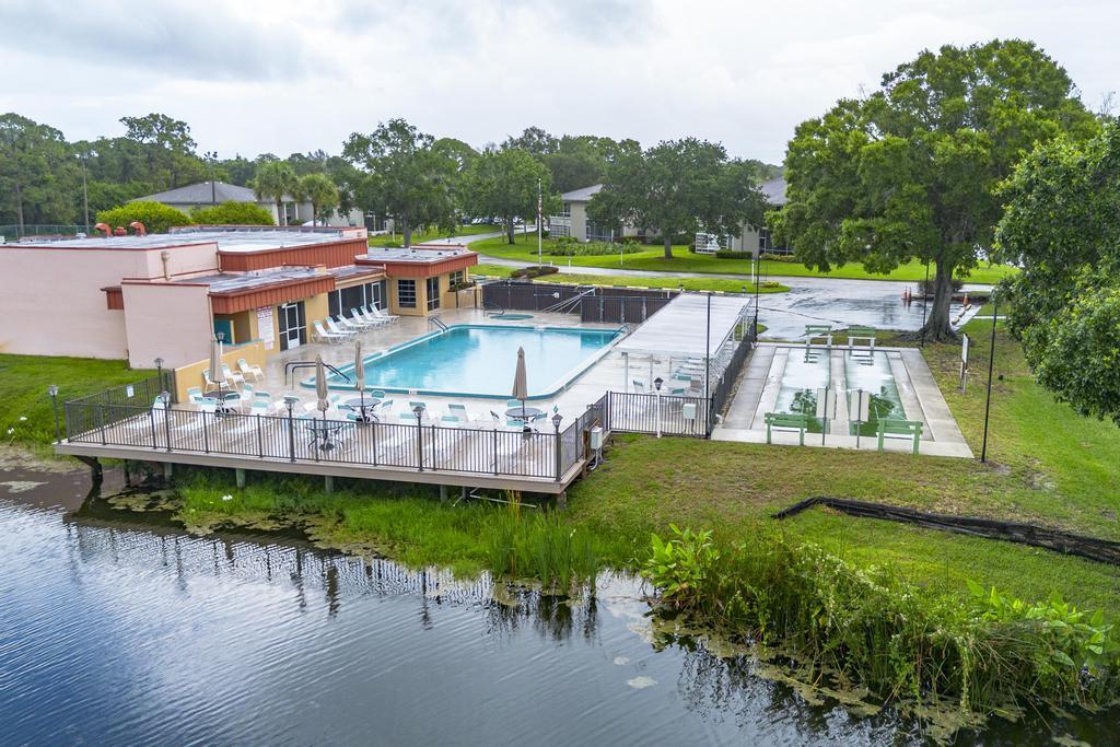 3 Lake Vista Trail 203, Port St. Lucie Unit: 203