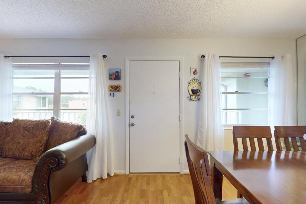 3 Lake Vista Trail 203, Port St. Lucie Unit: 203