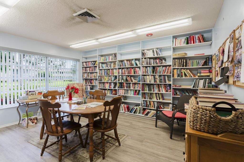 3 Lake Vista Trail 203, Port St. Lucie Unit: 203