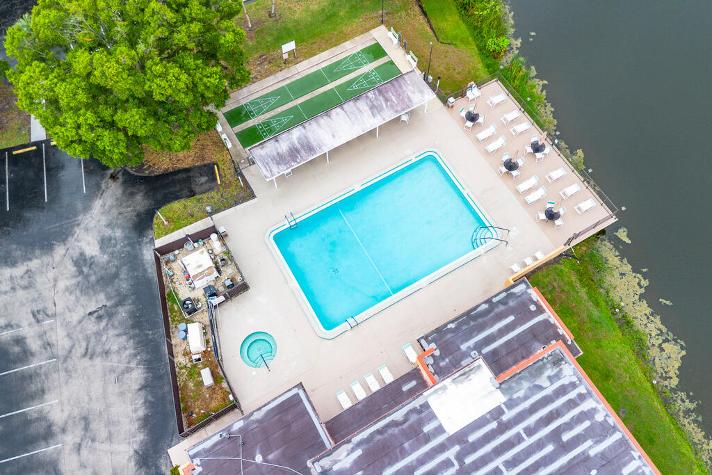 3 Lake Vista Trail 203, Port St. Lucie Unit: 203