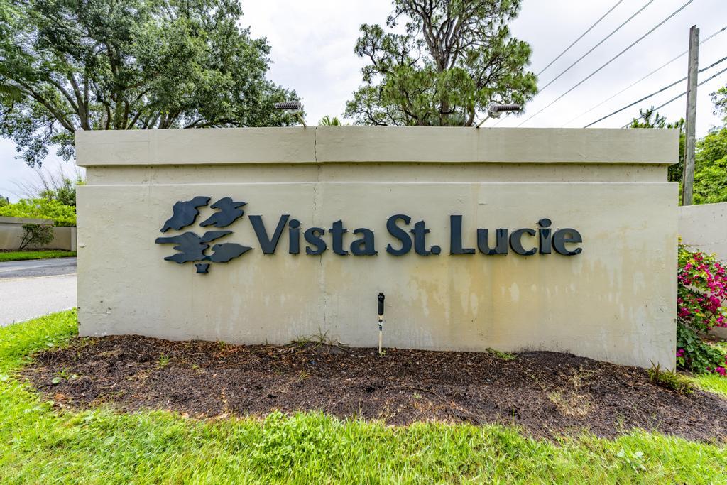 3 Lake Vista Trail 203, Port St. Lucie Unit: 203