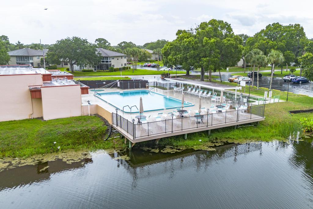 3 Lake Vista Trail 203, Port St. Lucie Unit: 203