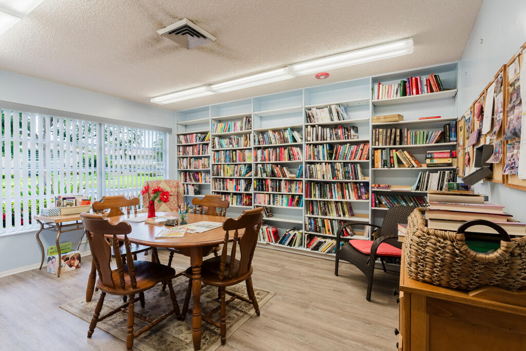 3 Lake Vista Trail 203, Port St. Lucie Unit: 203