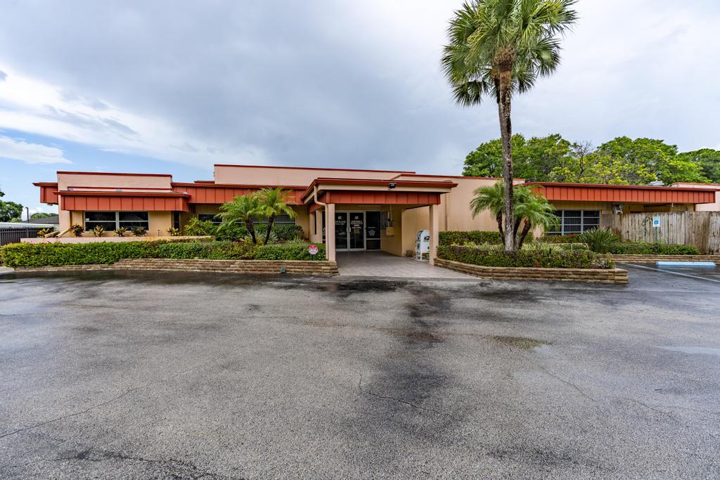 3 Lake Vista Trail 203, Port St. Lucie Unit: 203