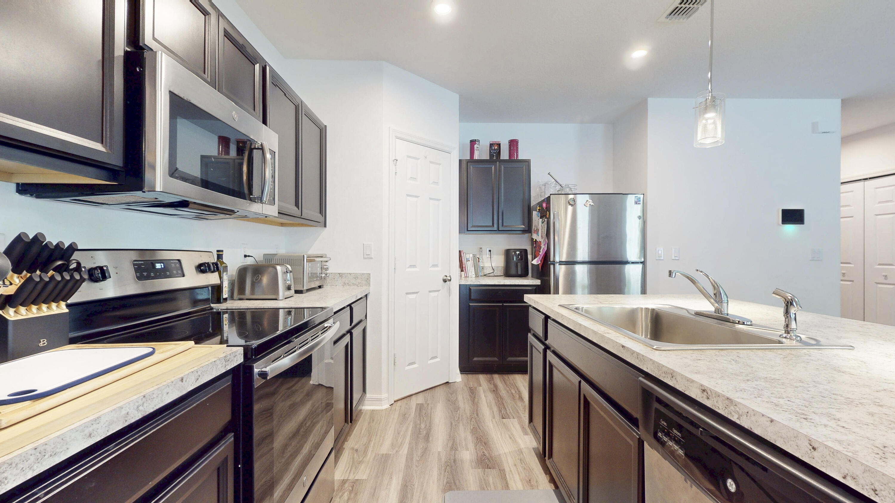 5344 Oakland Lake Circle