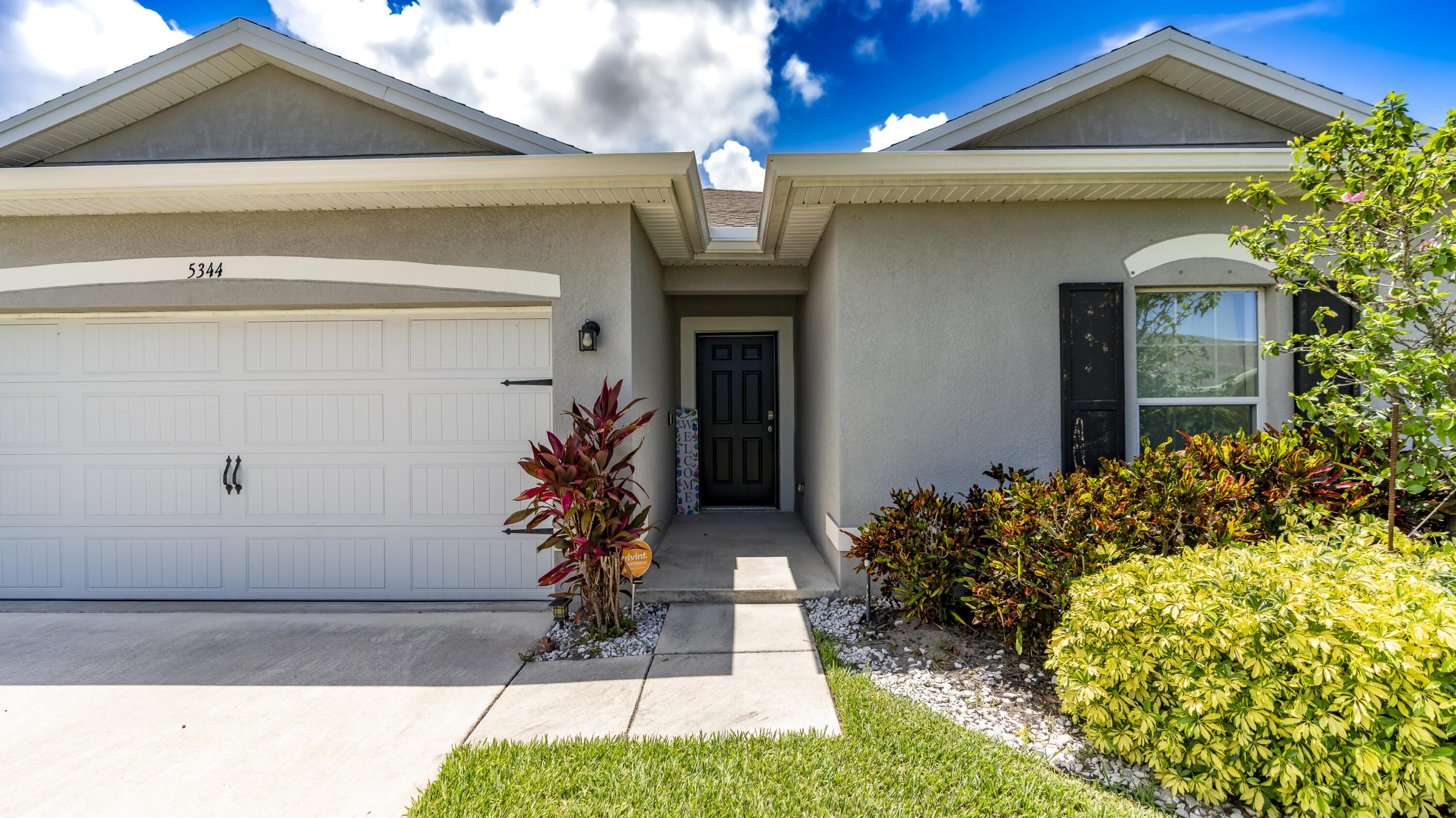5344 Oakland Lake Circle