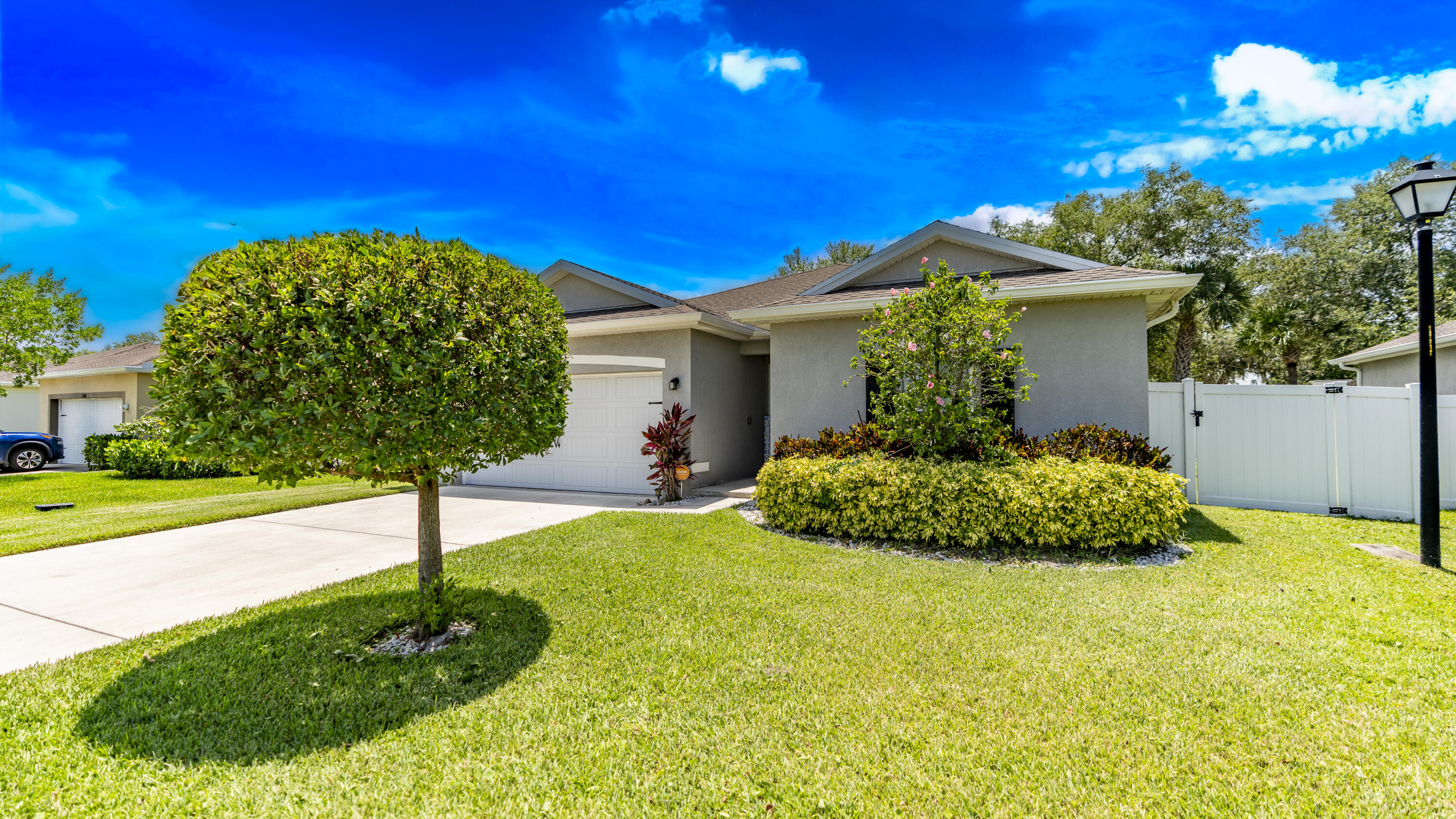 5344 Oakland Lake Circle