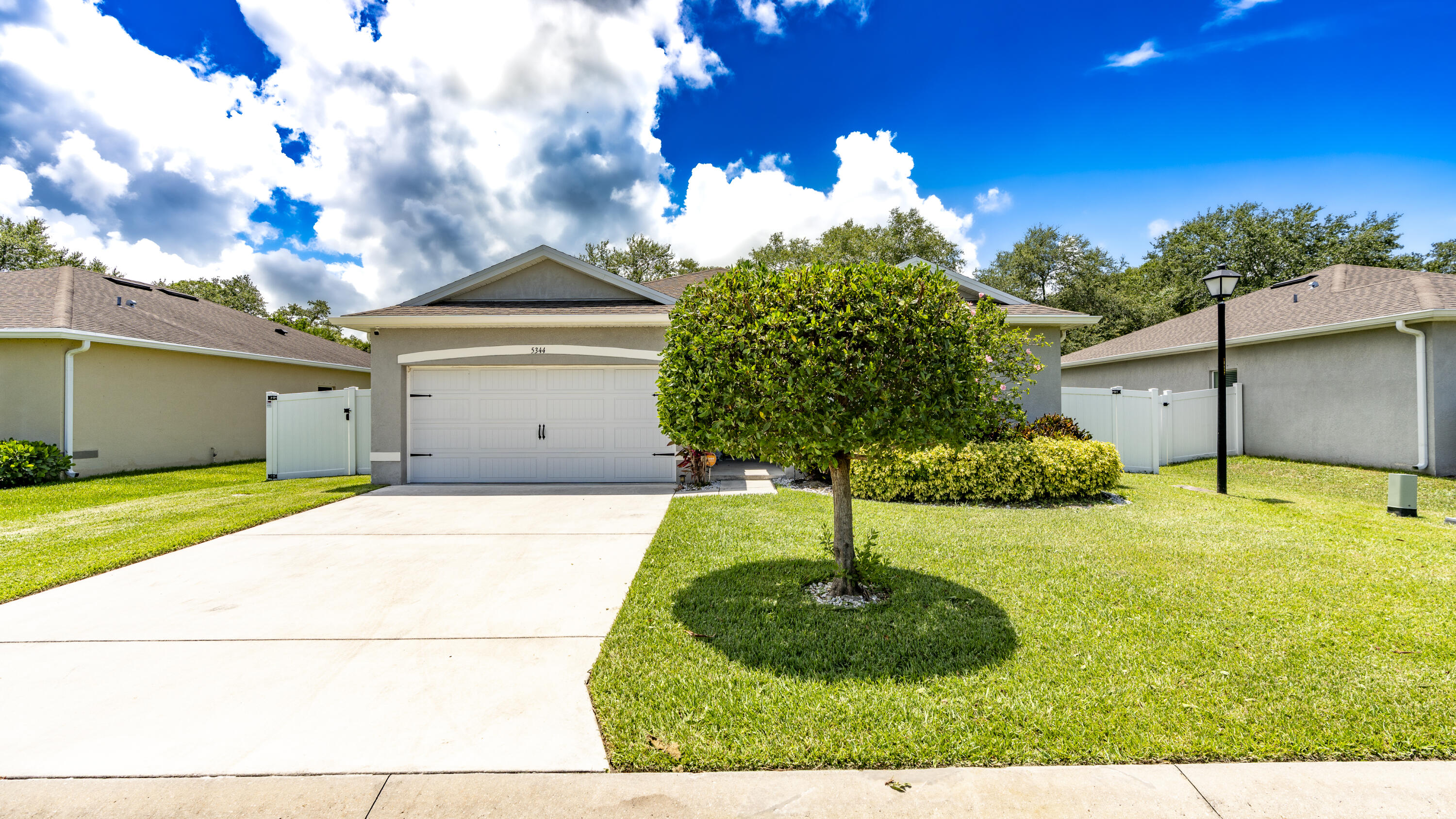 5344 Oakland Lake Circle