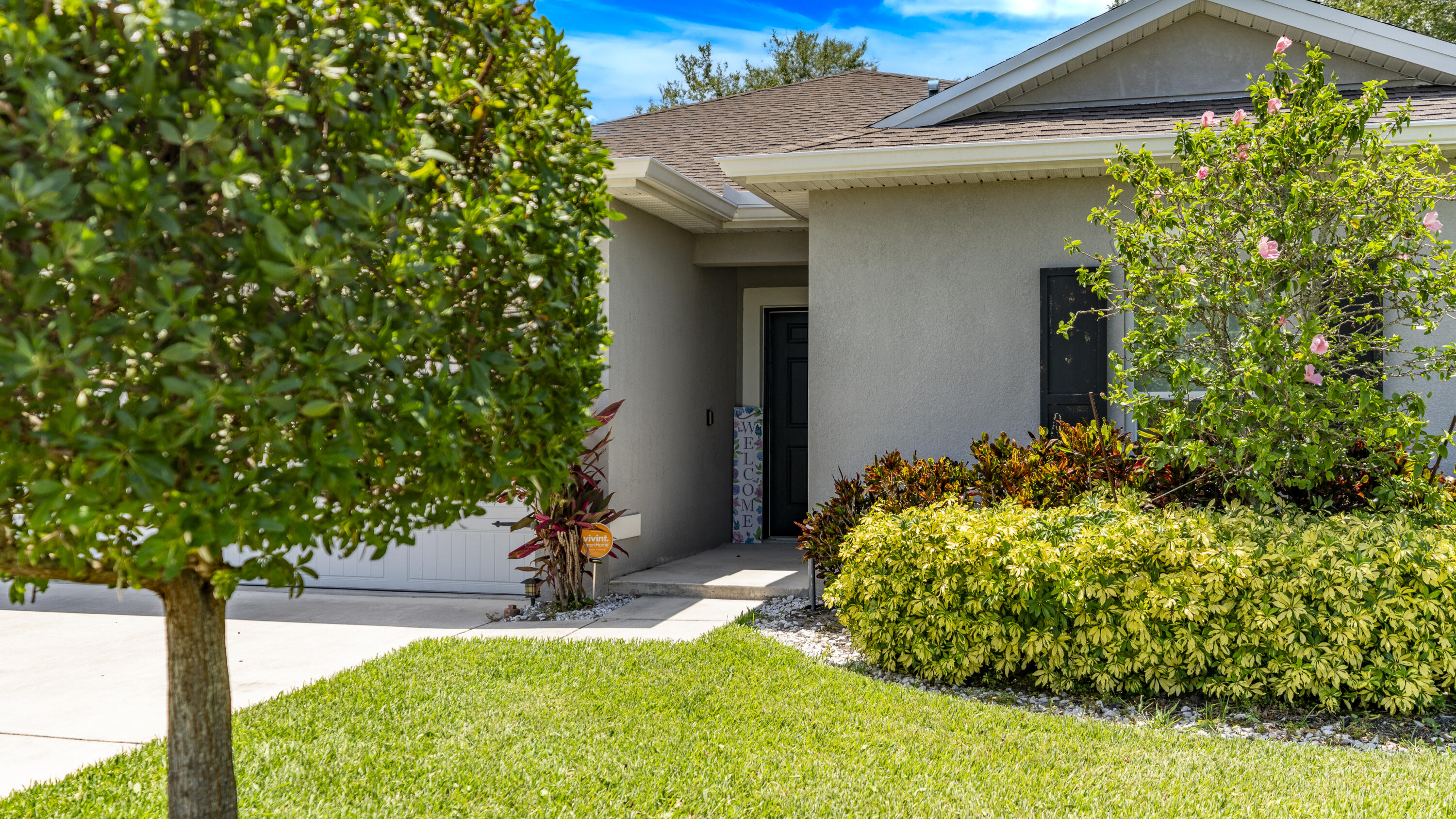 5344 Oakland Lake Circle