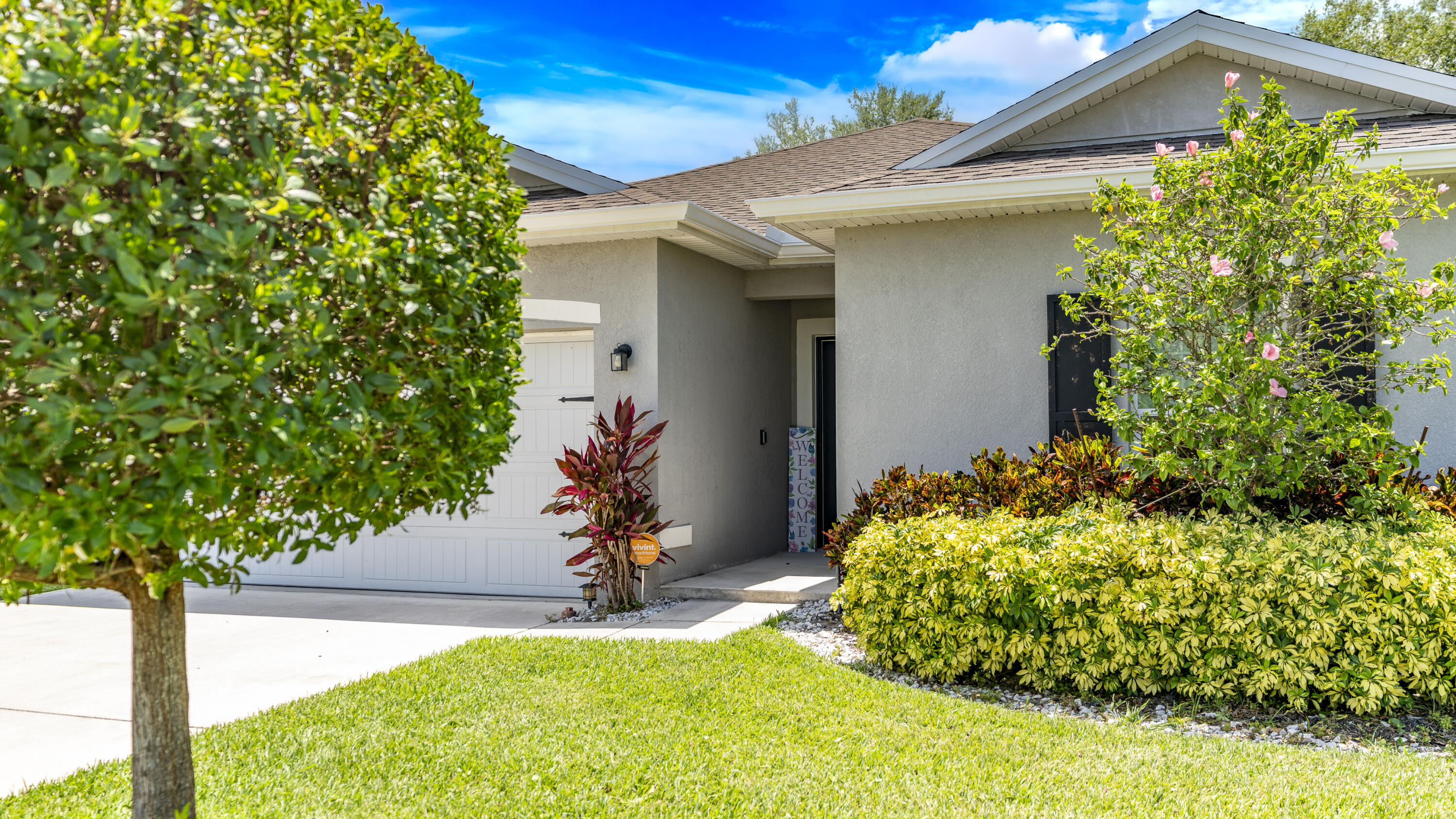 5344 Oakland Lake Circle