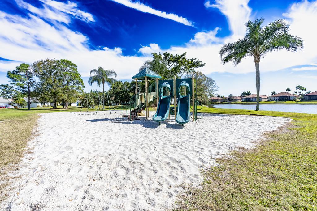 1255 SW Maplewood Drive, Port St. Lucie