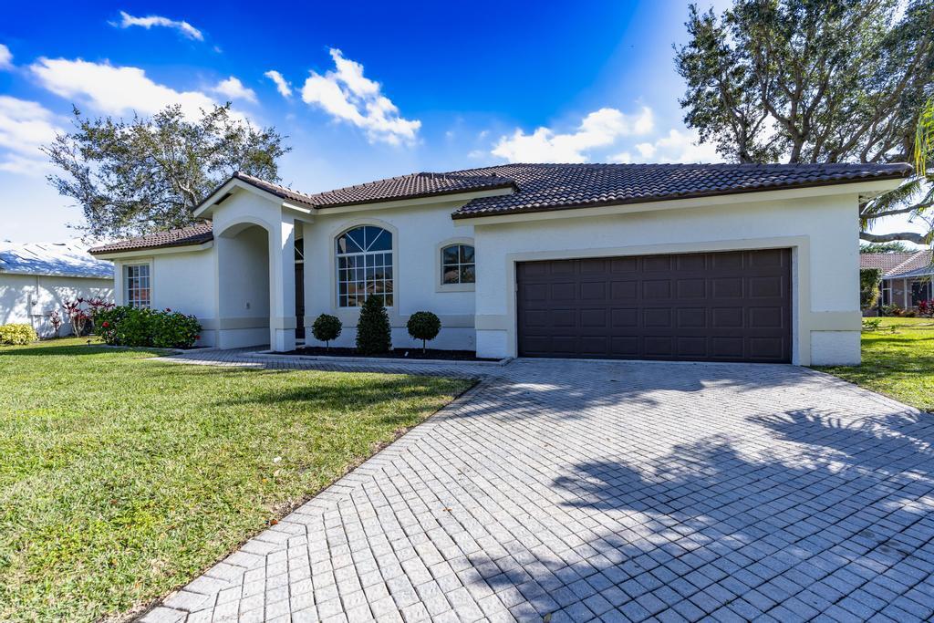 1255 SW Maplewood Drive, Port St. Lucie