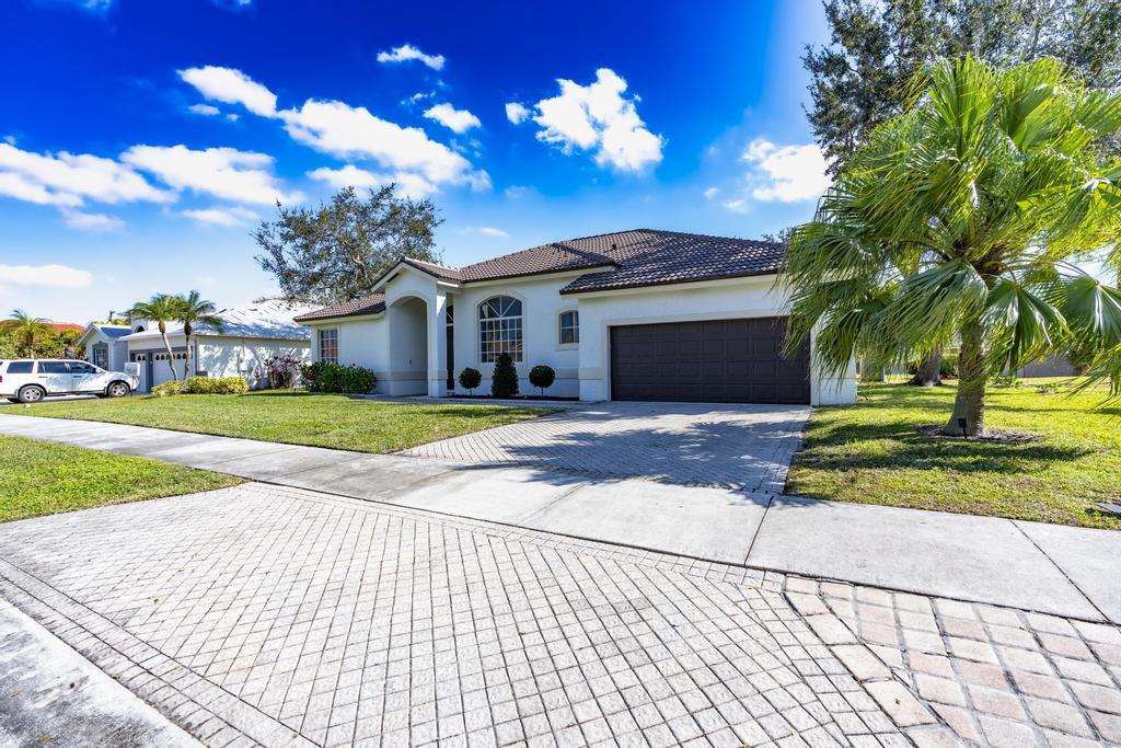 1255 SW Maplewood Drive, Port St. Lucie