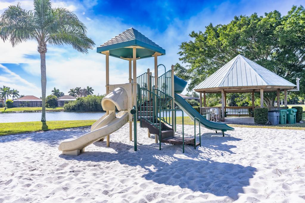 1255 SW Maplewood Drive, Port St. Lucie