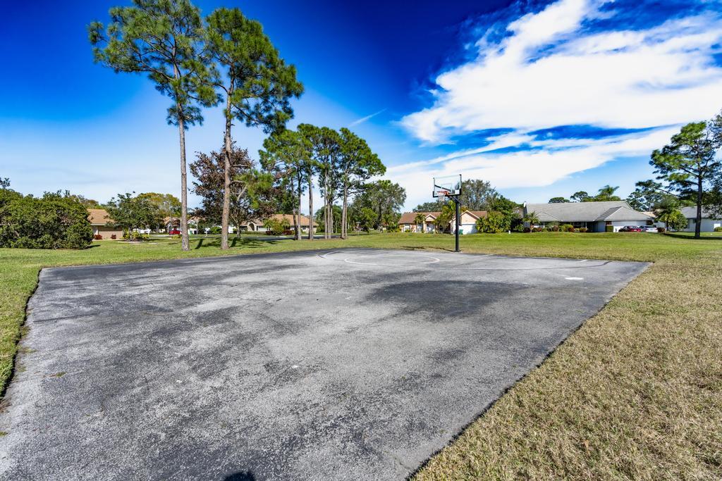 1255 SW Maplewood Drive, Port St. Lucie