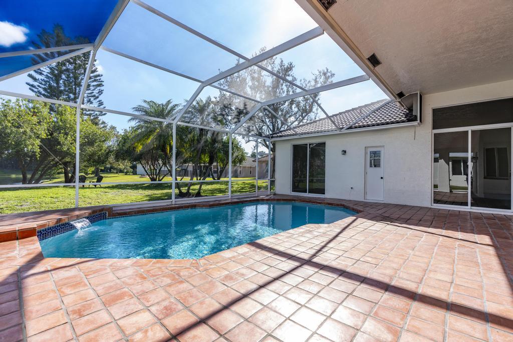 1255 SW Maplewood Drive, Port St. Lucie