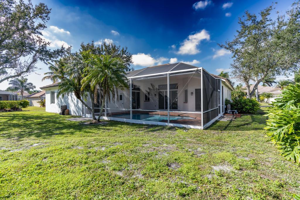 1255 SW Maplewood Drive, Port St. Lucie