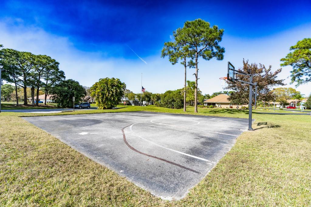 1255 SW Maplewood Drive, Port St. Lucie
