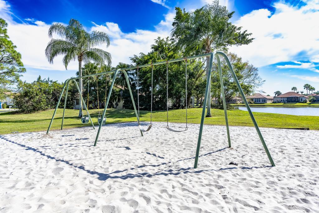 1255 SW Maplewood Drive, Port St. Lucie
