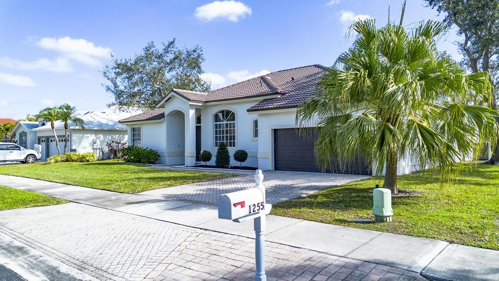 1255 SW Maplewood Drive, Port St. Lucie