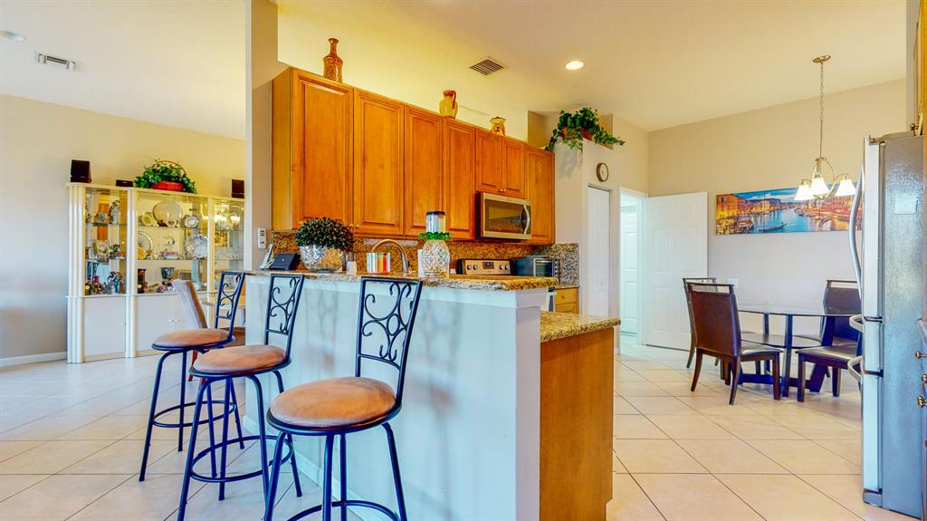 358 NW Shoreview Drive
