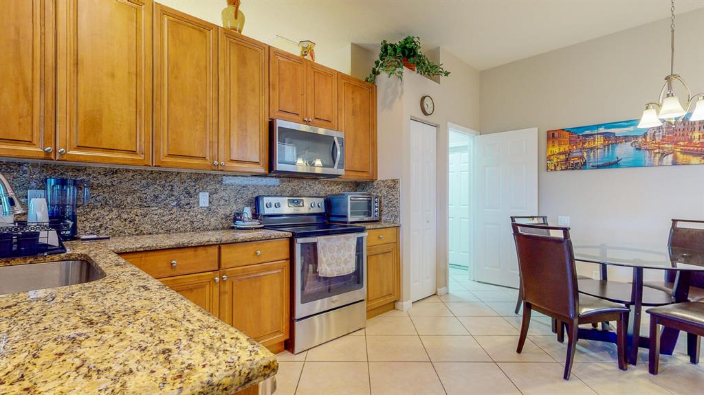 358 NW Shoreview Drive