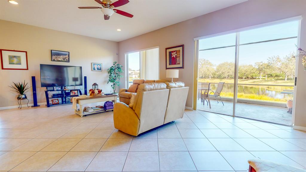 358 NW Shoreview Drive