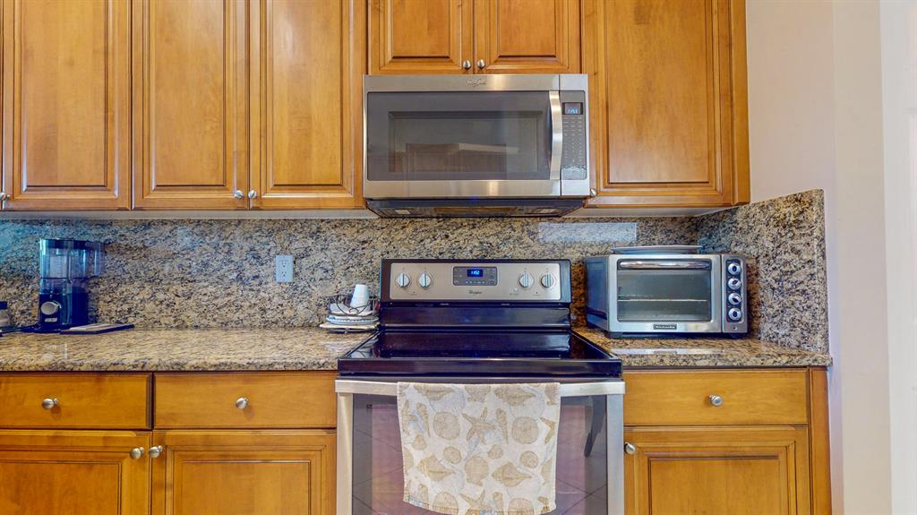 358 NW Shoreview Drive