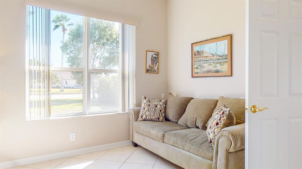 358 NW Shoreview Drive
