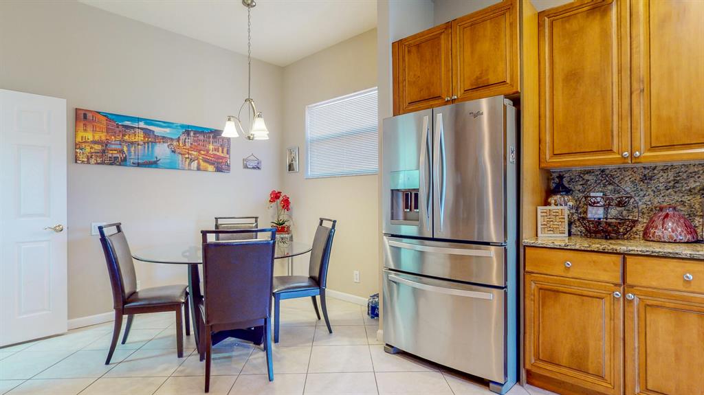 358 NW Shoreview Drive