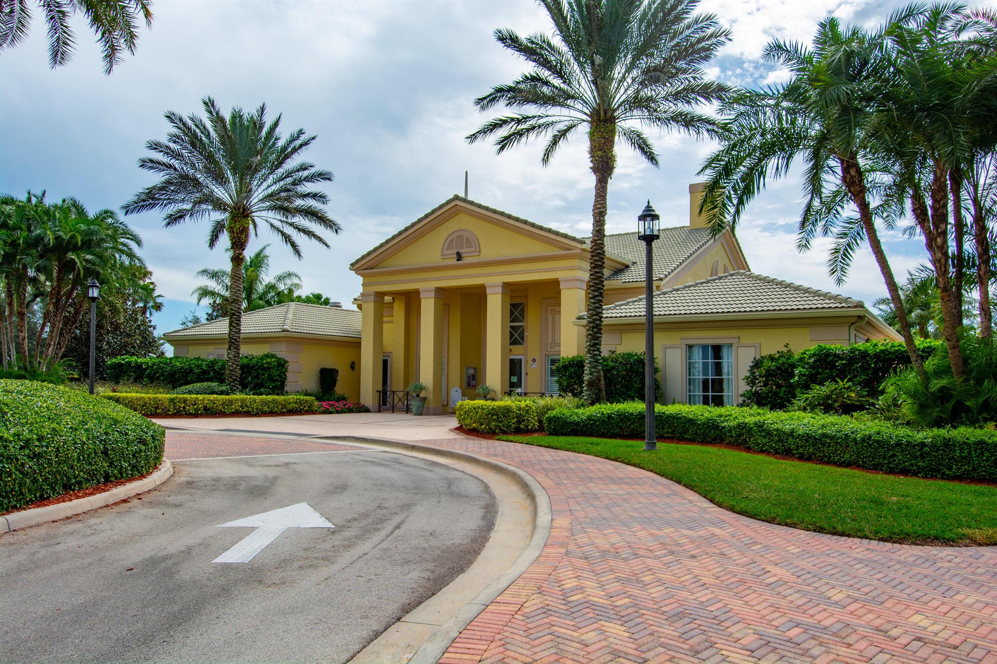12020 SW Oakwater Court