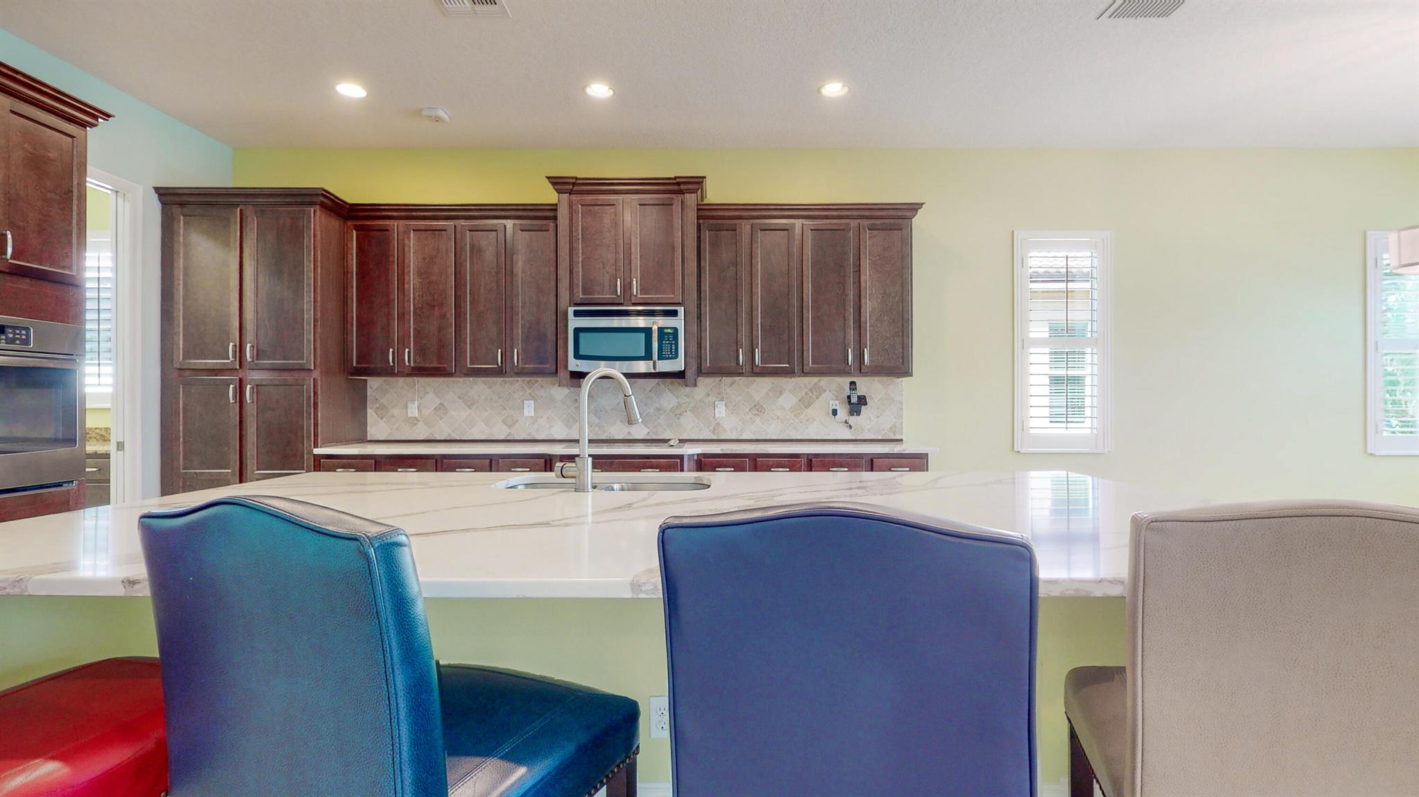 12020 SW Oakwater Court